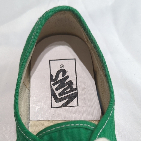 Vans Green Style 44 Sneakers with Colorful Heart Accents M 6, Very Cool!!! - Picture 4 of 16
